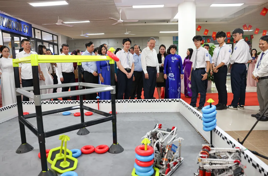 STEM Innovation Petrovietnam opens global pathways for Vietnamese students STEM Innovation Petrovietnam opens global pathways for Vietnamese students