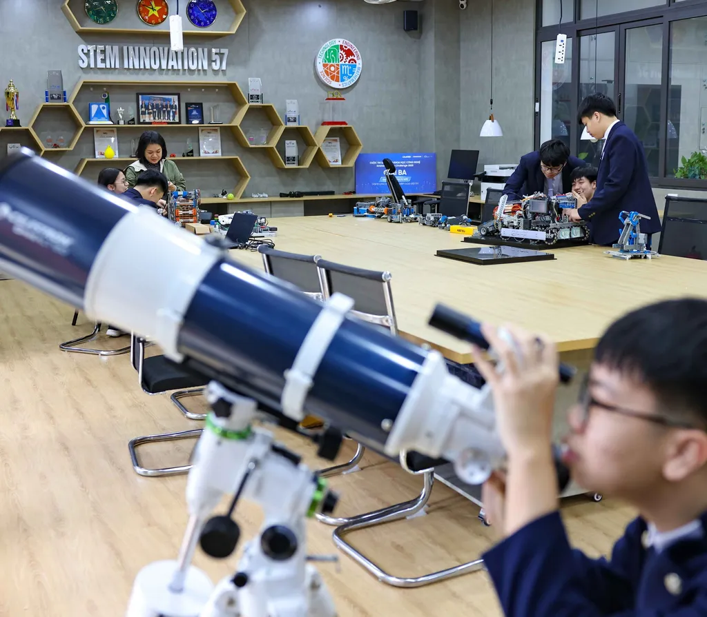 STEM Innovation Petrovietnam opens global pathways for Vietnamese students STEM Innovation Petrovietnam opens global pathways for Vietnamese students