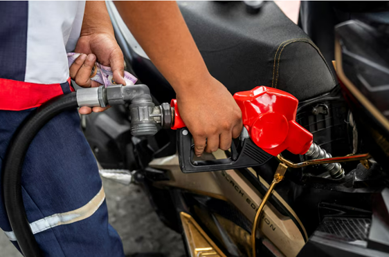 Quốc gia nào phản ứng toàn diện nhất trước cú sốc dầu mỏ toàn cầu?