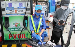 Xem xét đẩy sớm triển khai xăng sinh học E10 ngay trong tháng 4