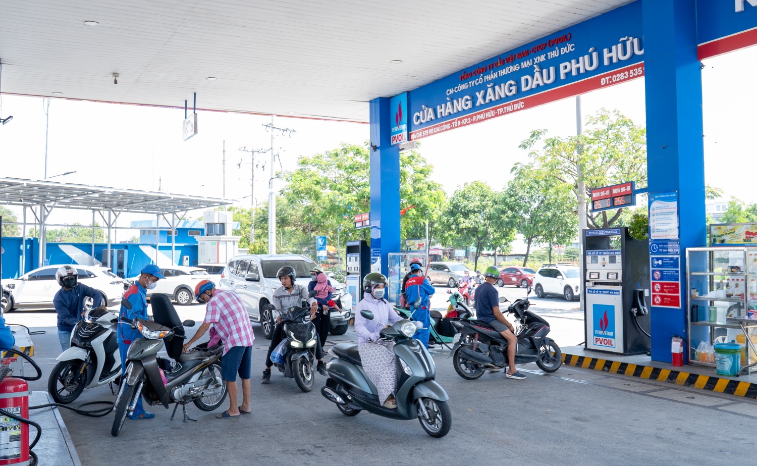 CHXD Phú Hữu - PVOIL: Những “chiến binh” áo xanh làm nên kỳ tích CHXD Phú Hữu PVOIL: Những “chiến binh” áo xanh làm nên kỳ tích