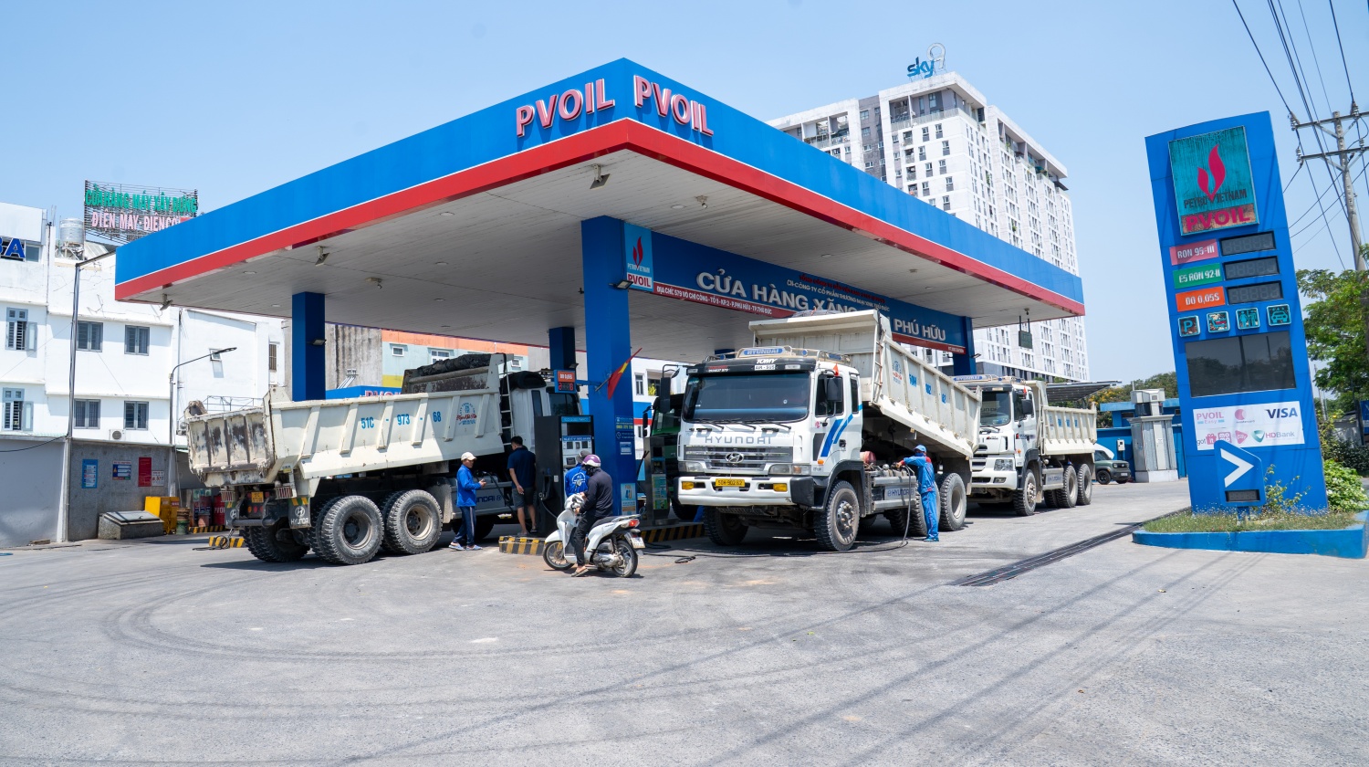 CHXD Phú Hữu - PVOIL: Những “chiến binh” áo xanh làm nên kỳ tích CHXD Phú Hữu PVOIL: Những “chiến binh” áo xanh làm nên kỳ tích