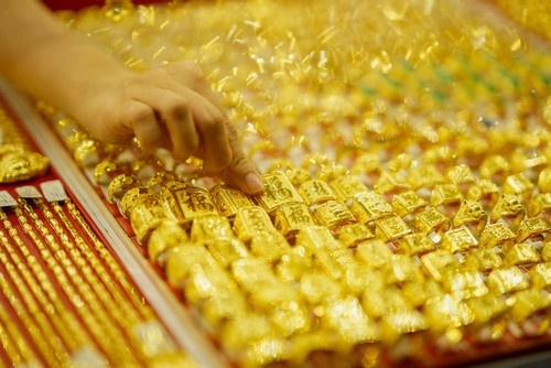 Giá vàng hôm nay 30/3: Đi ngang ở vùng đỉnh, tín hiệu gì tiếp theo?