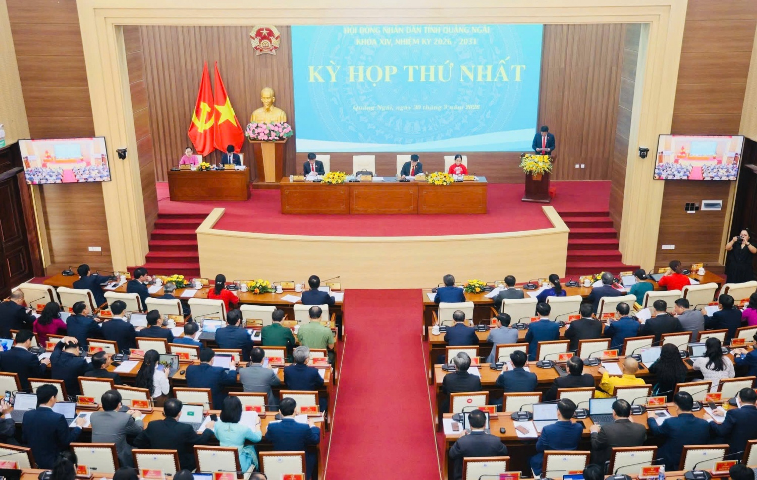 Ông Nguyễn Hoàng Giang tái đắc cử Chủ tịch UBND tỉnh Quảng Ngãi