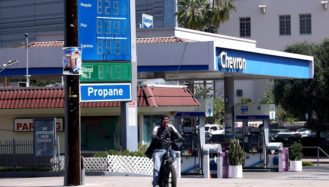 Giá nhiên liệu tăng cao, Chevron dọa rời khỏi California