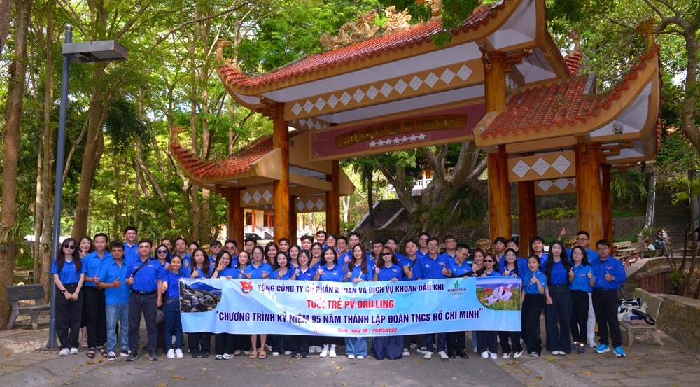 Đoàn viên thanh niên PV Drilling thực hiện chương trình về nguồn tại núi Minh Đạm Đoàn viên thanh niên PV Drilling thực hiện chương trình về nguồn tại núi Minh Đạm