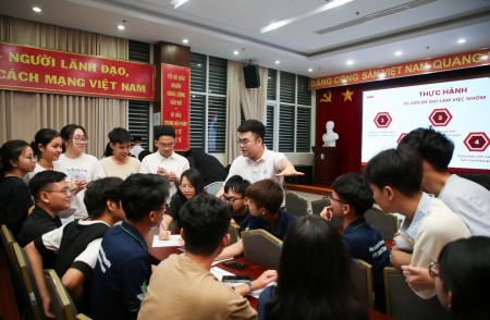 Sinh viên PVU rèn luyện kỹ năng thực chiến qua hội thảo chuyên đề về kỹ năng mềm