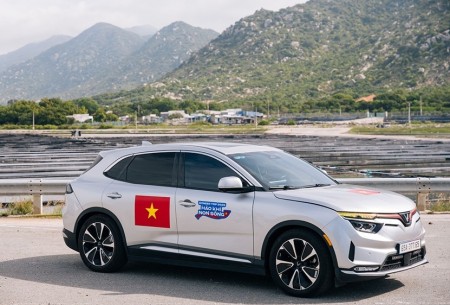 Chủ xe nói về VinFast VF 8: Lựa chọn tin cậy và an toàn cho những chuyến đi xa