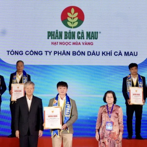 Phân bón Cà Mau giữ vững danh hiệu Hàng Việt Nam chất lượng cao năm 2026