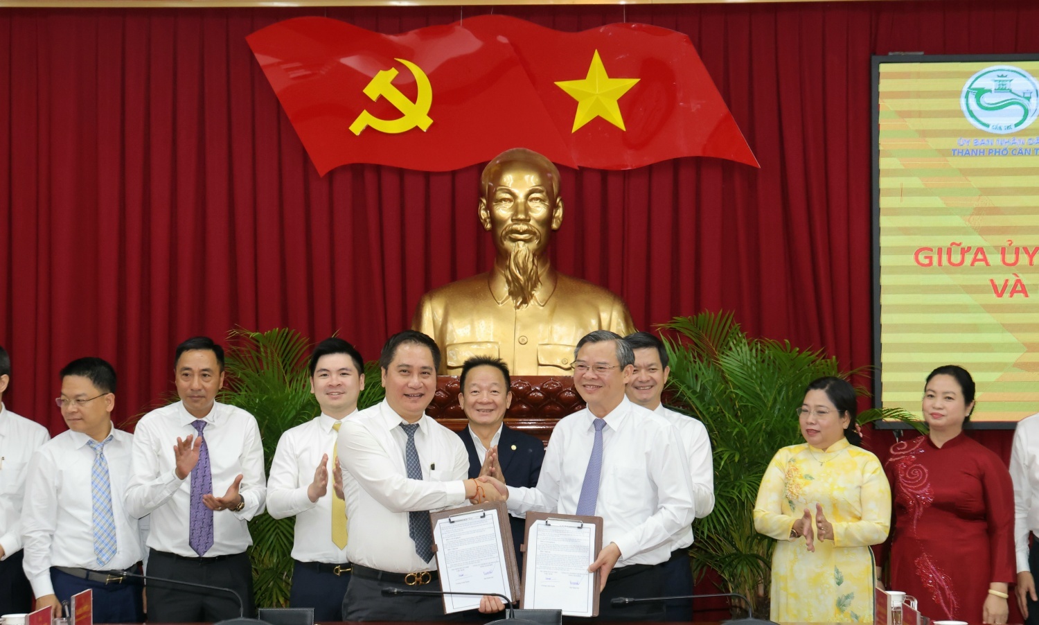 Tập đoàn T&T mong muốn đầu tư vào loạt dự án đô thị, năng lượng lớn ở Cần Thơ