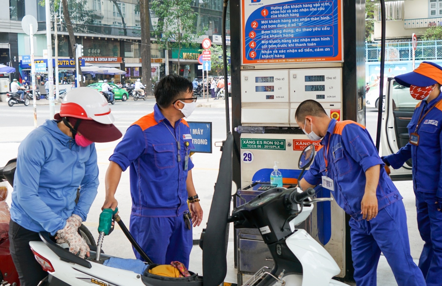 Siết quản lý thuế trong kinh doanh xăng dầu