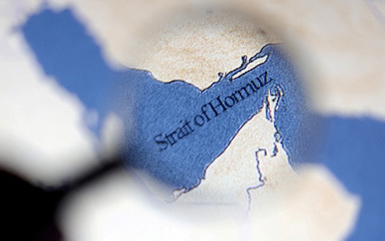 Anh họp với hơn 30 quốc gia nhằm mở lại eo biển Hormuz