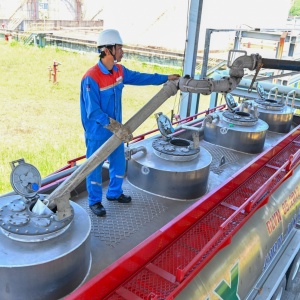 Nhà máy NLSH Dung Quất hoạt động 100% công suất vào giữa tháng 4, bảo đảm phục vụ phối trộn xăng E10