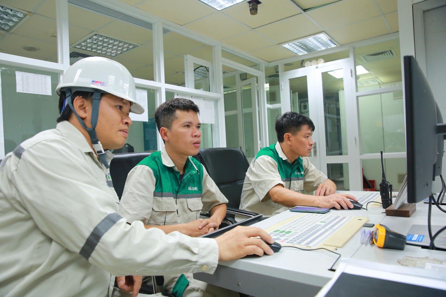 Nhà máy NLSH Dung Quất hoạt động 100% công suất vào giữa tháng 4, bảo đảm phục vụ phối trộn xăng E10