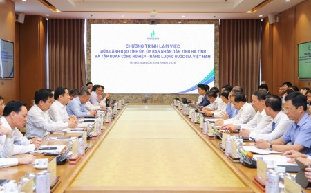 [VIDEO] Hà Tĩnh - Petrovietnam: Thống nhất cao, quyết tâm sớm hiện thực hóa Trung tâm công nghiệp - năng lượng sinh thái tại Vũng Áng