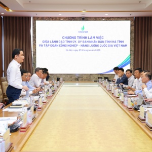 Hà Tĩnh - Petrovietnam: Thống nhất cao, quyết tâm sớm hiện thực hóa Trung tâm công nghiệp - năng lượng sinh thái tại Vũng Áng