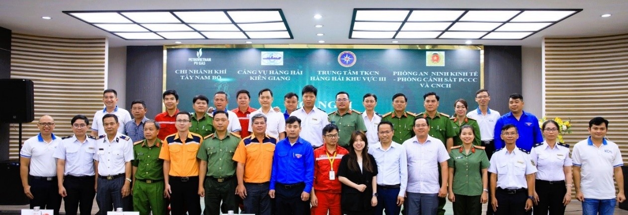 Các đại biểu tham dự Hội nghị