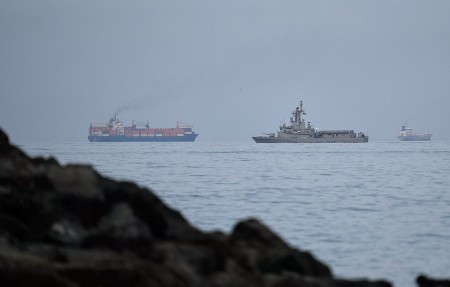 Mỹ phong tỏa Hormuz: Thiếu hụt dầu khí thêm trầm trọng?