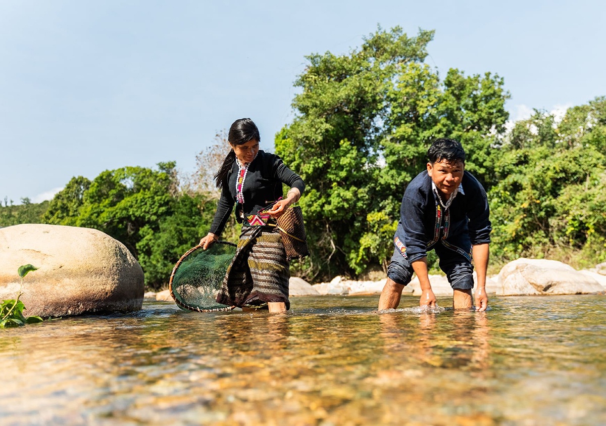 Người Chênh Vênh ở phía Sa Mù Người Chênh Vênh ở phía Sa Mù