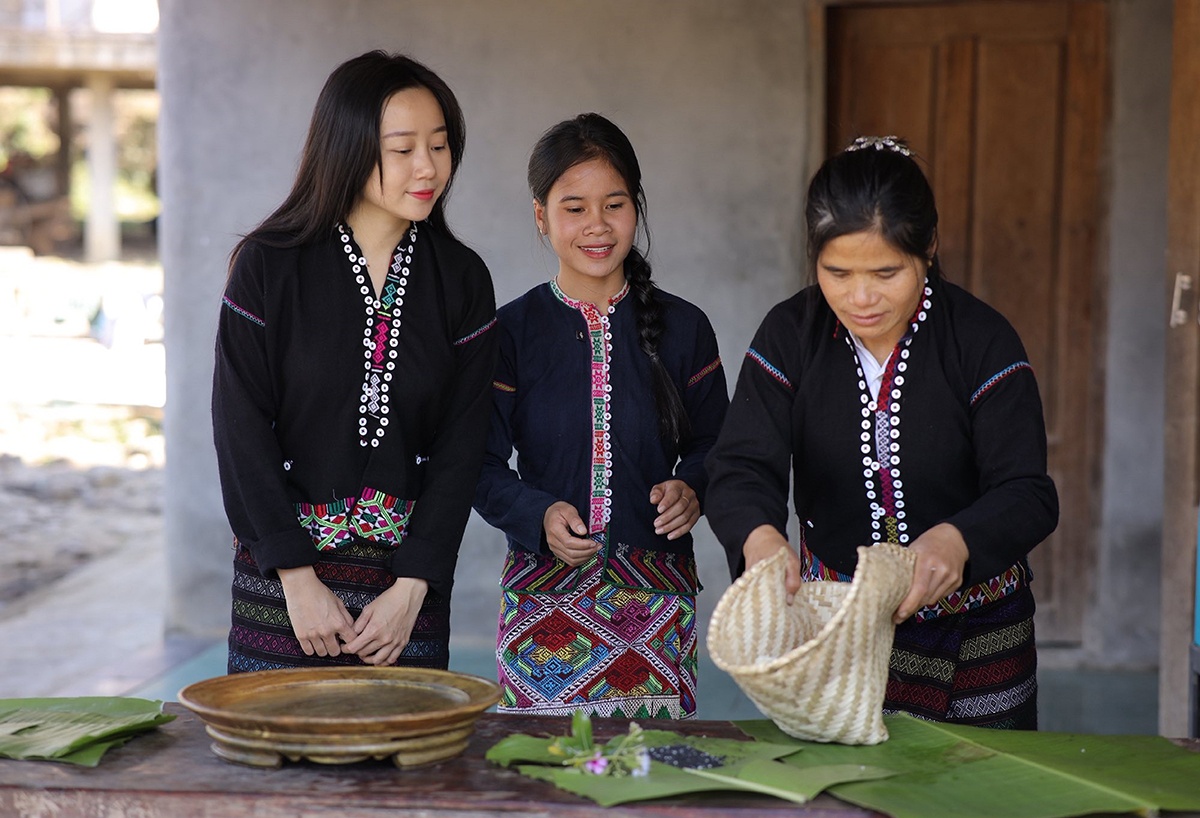 Người Chênh Vênh ở phía Sa Mù Người Chênh Vênh ở phía Sa Mù