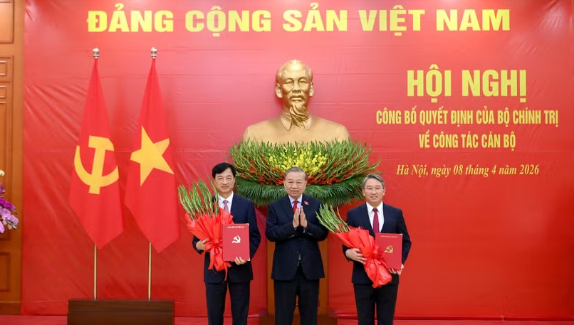 Trao các quyết định bổ nhiệm Trưởng Ban Tổ chức Trung ương, Chánh Văn phòng Trung ương Đảng Trao các quyết định bổ nhiệm Trưởng Ban Tổ chức Trung ương, Chánh Văn phòng Trung ương Đảng