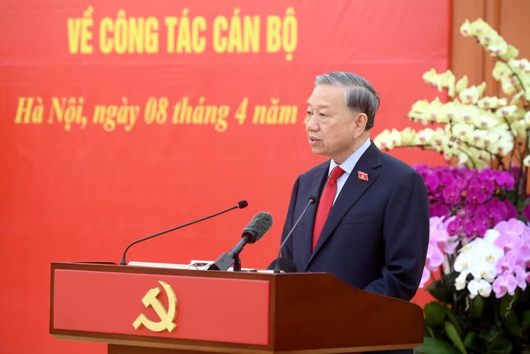 Trao các quyết định bổ nhiệm Trưởng Ban Tổ chức Trung ương, Chánh Văn phòng Trung ương Đảng Trao các quyết định bổ nhiệm Trưởng Ban Tổ chức Trung ương, Chánh Văn phòng Trung ương Đảng