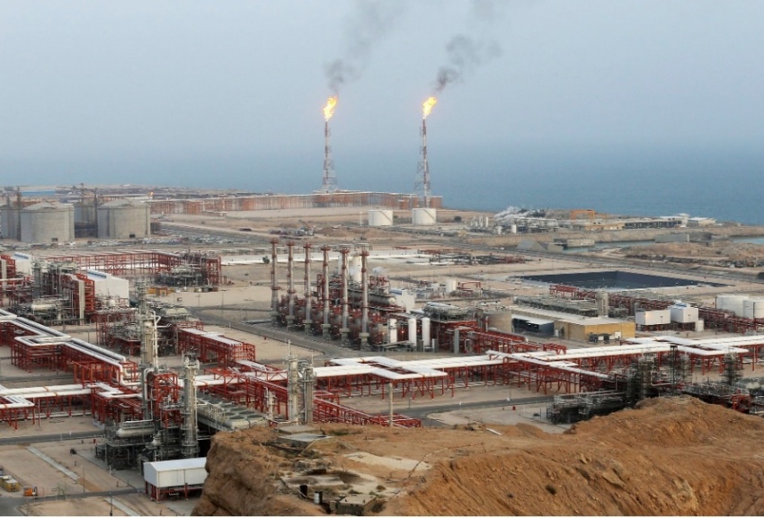 Mỏ khí South Pars tại TP Asaluyeh, Iran. Mỏ khí South Pars tại TP Asaluyeh, Iran.