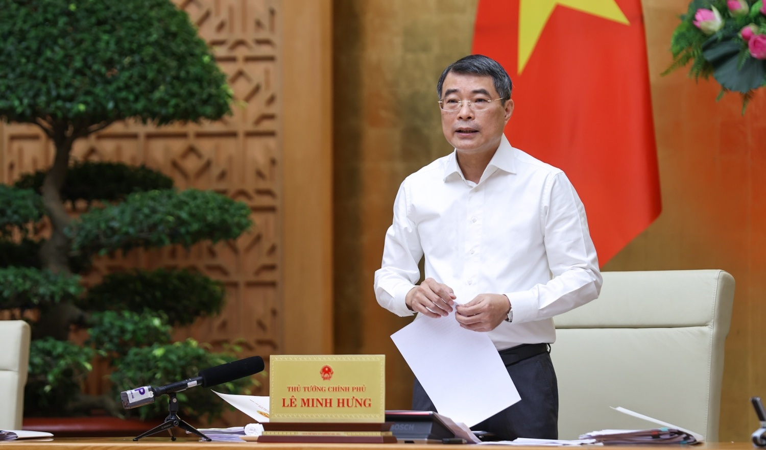 Thủ tướng Lê Minh Hưng: Bắt tay ngay vào công việc, xử lý hiệu quả các nhiệm vụ vừa cấp bách, vừa lâu dài