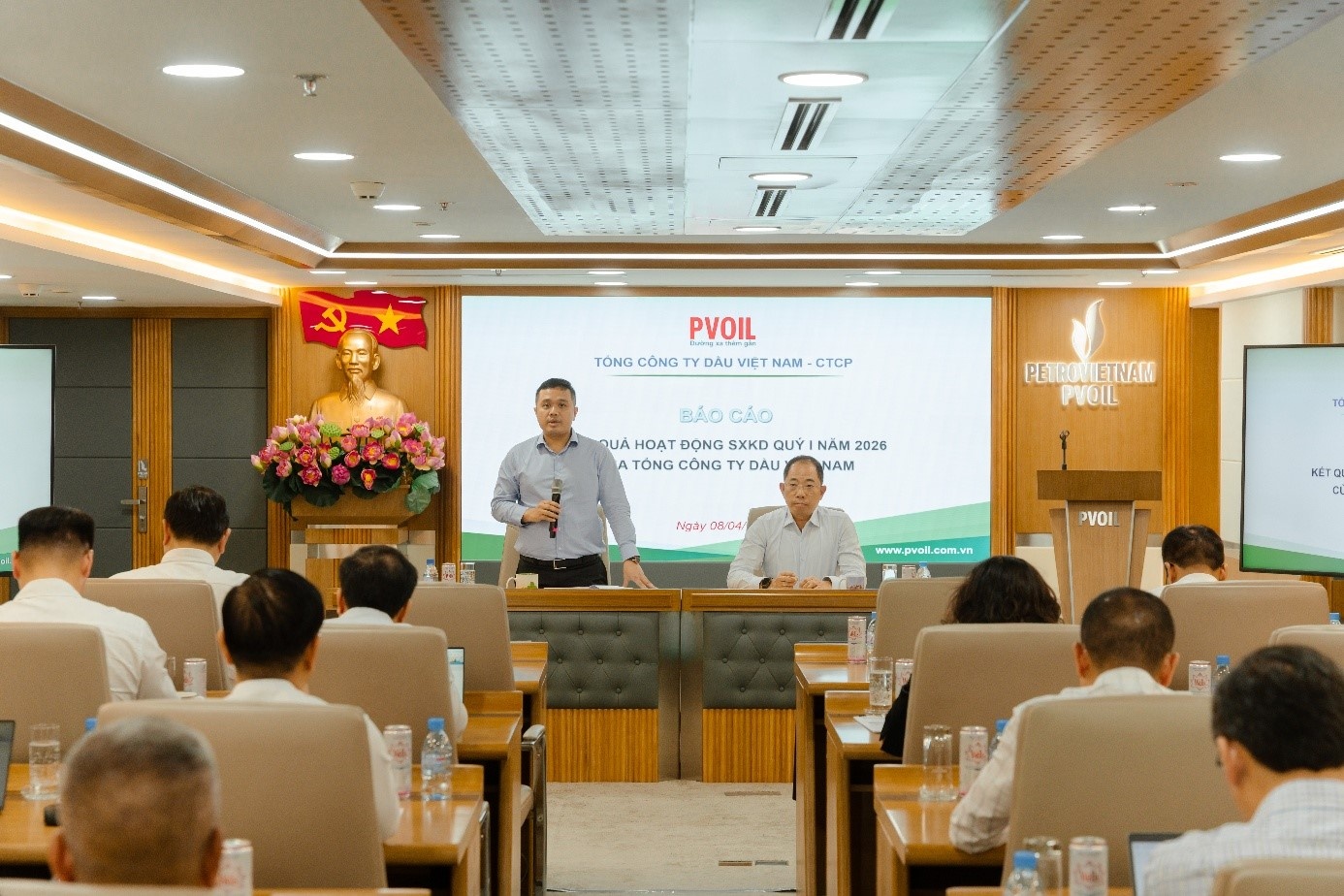 Đ/c Nguyễn Đăng Trình - Phó Bí thư Đảng ủy, Tổng Giám đốc Tổng công ty chỉ đạo tại Hội nghị. Đ/c Nguyễn Đăng Trình - Phó Bí thư Đảng ủy, Tổng Giám đốc Tổng công ty chỉ đạo tại Hội nghị.