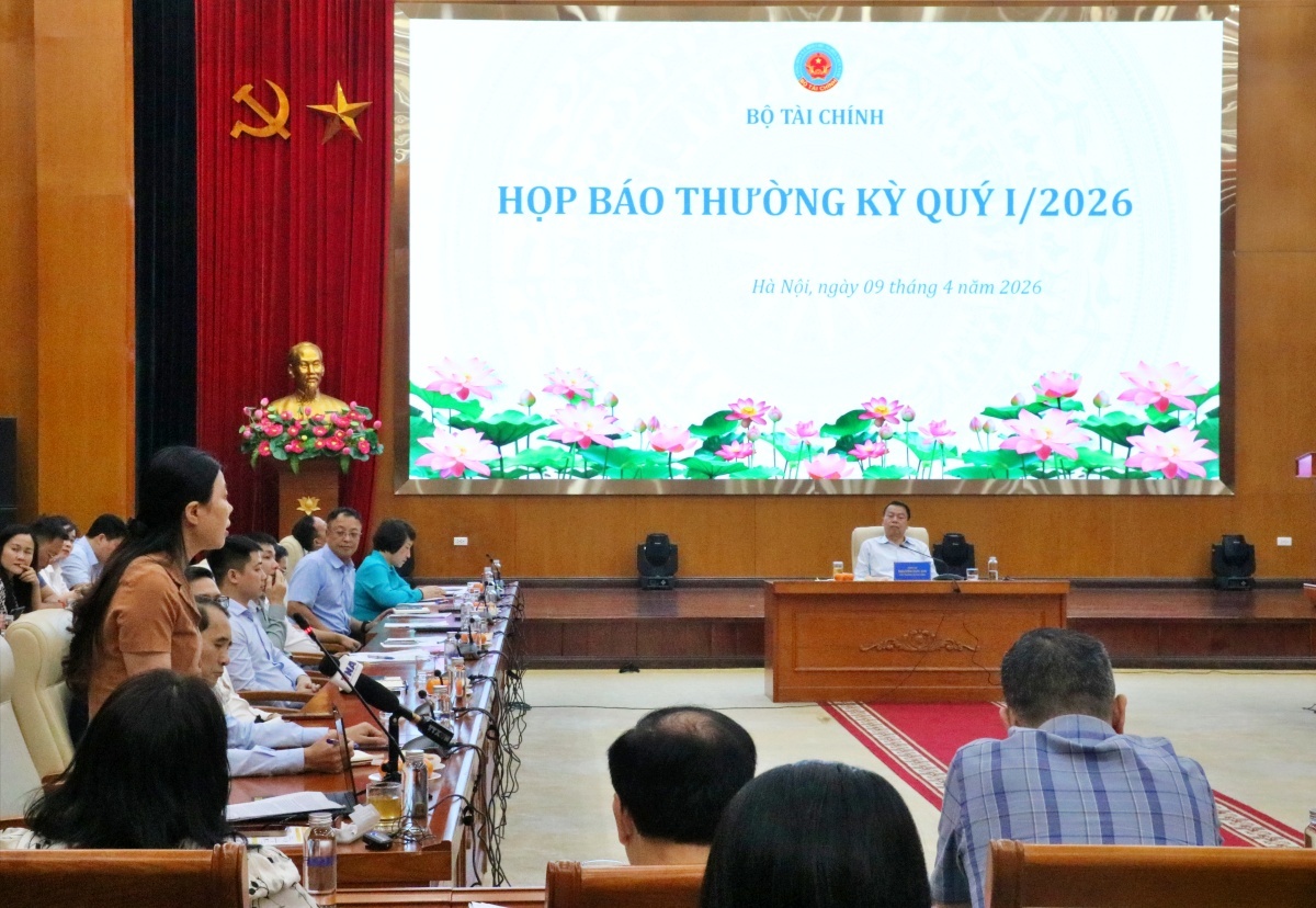 Bộ Tài chính tiếp tục hoàn thiện chính sách tài khóa kiểm soát giá xăng dầu Bộ Tài chính tiếp tục hoàn thiện chính sách tài khóa kiểm soát giá xăng dầu