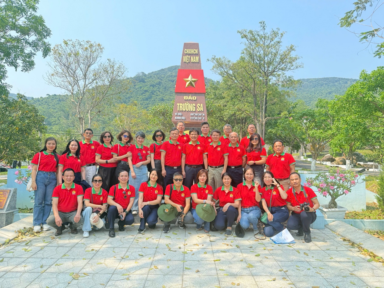 5 năm Câu lạc bộ Dầu khí Trường Sa: Gắn kết nghĩa tình biển đảo, lan toả văn hóa Petrovietnam 5 năm Câu lạc bộ Dầu khí Trường Sa: Gắn kết nghĩa tình biển đảo, lan toả văn hóa Petrovietnam