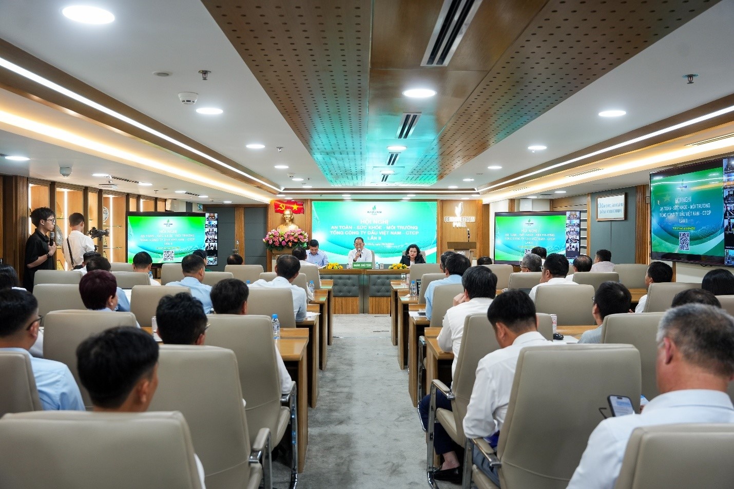 Toàn cảnh Hội nghị An toàn – Sức khỏe – Môi trường lần thứ II năm 2026. Toàn cảnh Hội nghị An toàn – Sức khỏe – Môi trường lần thứ II năm 2026.