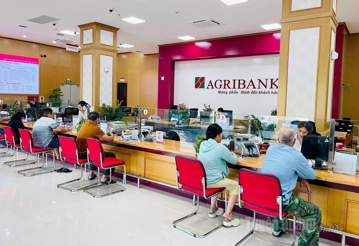 Agribank chủ động hạ lãi suất tiền gửi, tiên phong giảm 0,5% lãi suất cho vay Agribank chủ động hạ lãi suất tiền gửi, tiên phong giảm 0,5% lãi suất cho vay