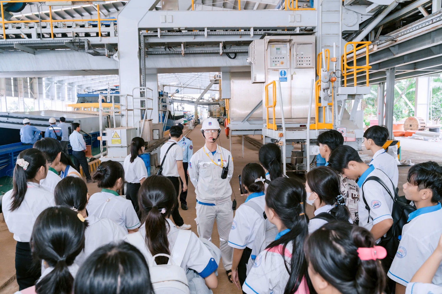 Từ công việc thầm lặng đến dấu ấn lao động trẻ tiêu biểu Từ công việc thầm lặng đến dấu ấn lao động trẻ tiêu biểu