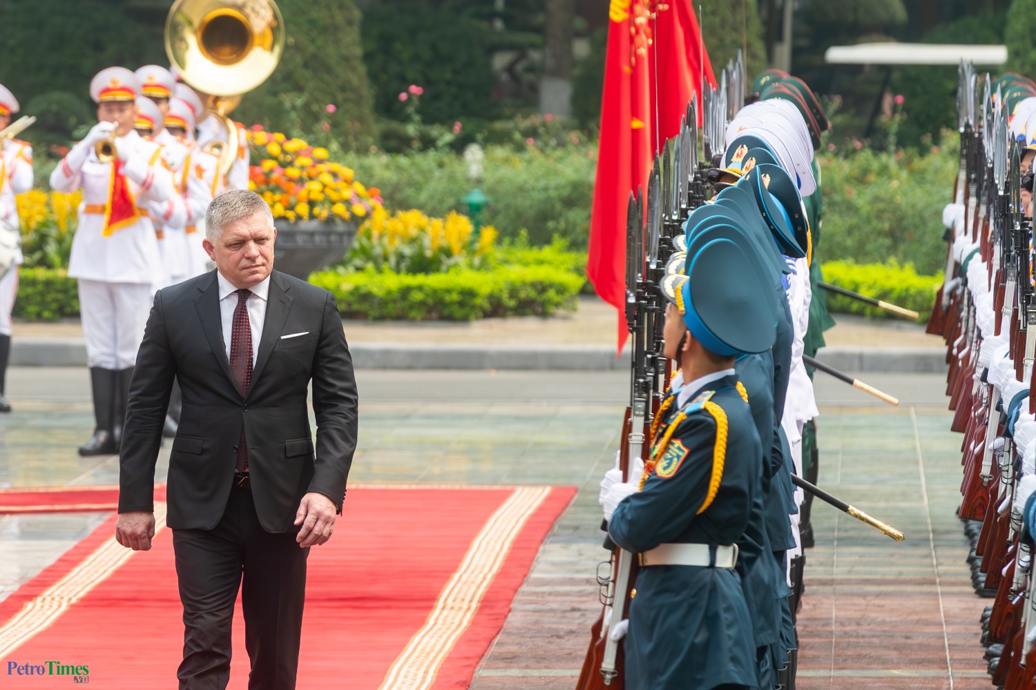 Thủ tướng Lê Minh Hưng chủ trì lễ đón Thủ tướng Slovakia thăm chính thức Việt Nam Thủ tướng Lê Minh Hưng chủ trì lễ đón Thủ tướng Slovakia thăm chính thức Việt Nam