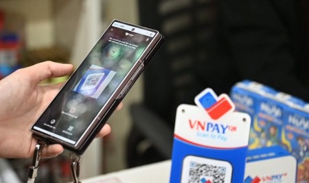 Tin tức kinh tế ngày 13/4: 26% hộ kinh doanh Hà Nội đã thông báo tài khoản ngân hàng