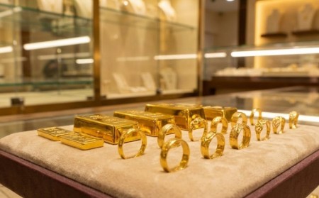 Giá vàng hôm nay 14/4: Trong nước lao dốc mạnh, thế giới bật tăng