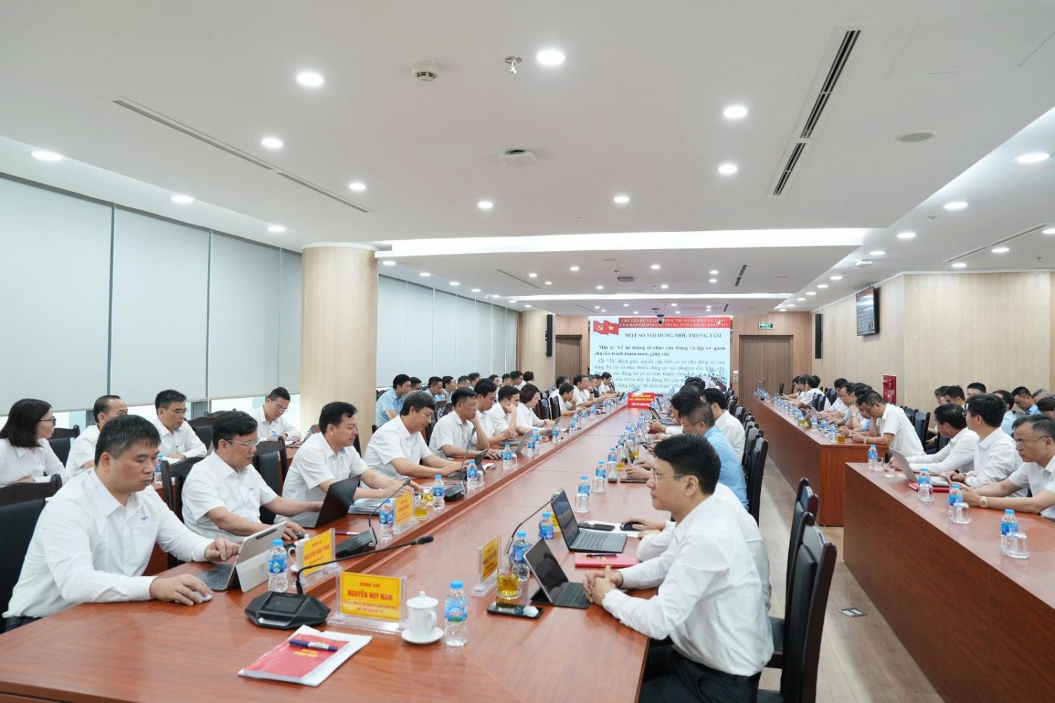 Đảng ủy TKV nghiên cứu, học tập, quán triệt và triển khai Nghị quyết Hội nghị lần thứ hai Ban Chấp hành Trung ương Đảng khóa XIV Đảng ủy TKV