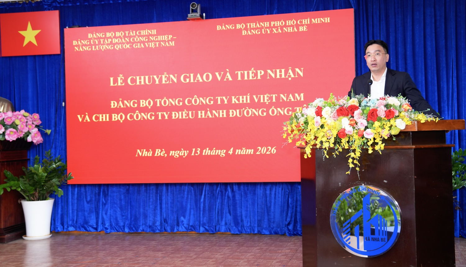 Đồng chí Nguyễn Thanh Bình - Bí thư Đảng ủy, Chủ tịch HĐQT PV GAS phát biểu tại buổi lễ