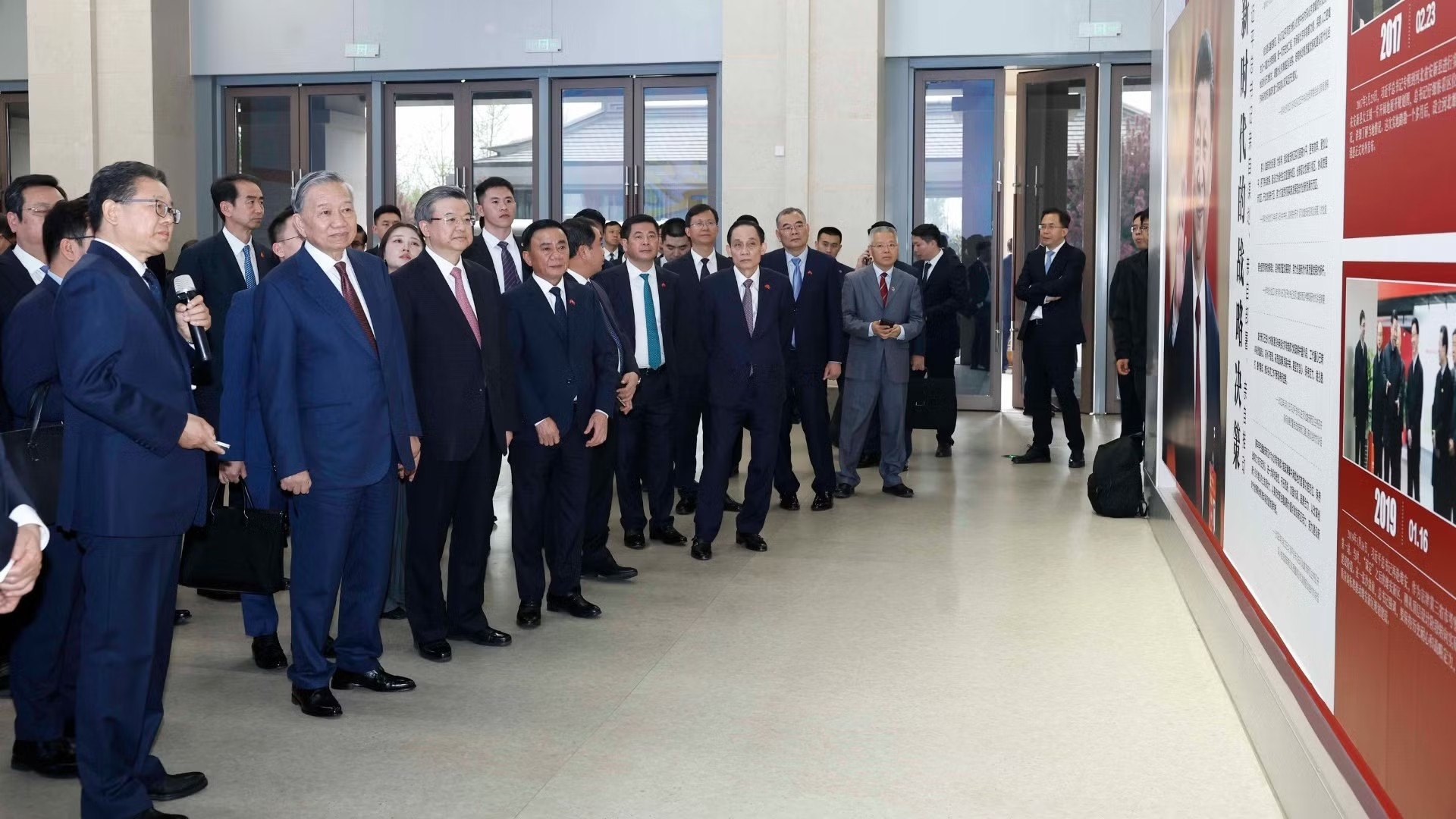 [Ảnh] Tổng Bí thư, Chủ tịch nước Tô Lâm khảo sát tại Khu khởi động của thành phố Hùng An (Trung Quốc)