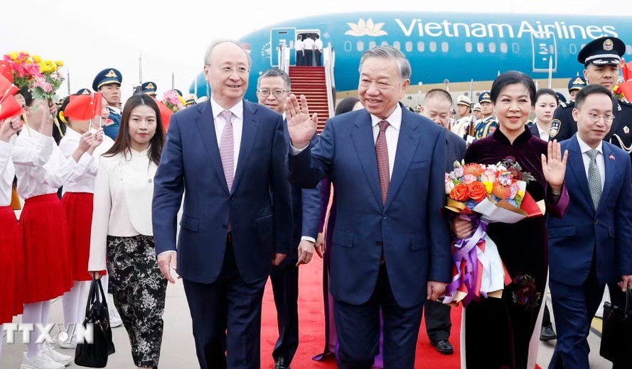 Tổng Bí thư, Chủ tịch nước Tô Lâm và Phu nhân bắt đầu thăm cấp Nhà nước đến Trung Quốc