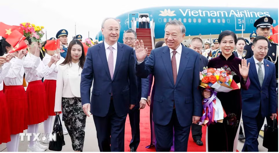 Tổng Bí thư, Chủ tịch nước Tô Lâm và Phu nhân bắt đầu thăm cấp Nhà nước đến Trung Quốc Tổng Bí thư, Chủ tịch nước Tô Lâm và Phu nhân bắt đầu thăm cấp Nhà nước đến Trung Quốc