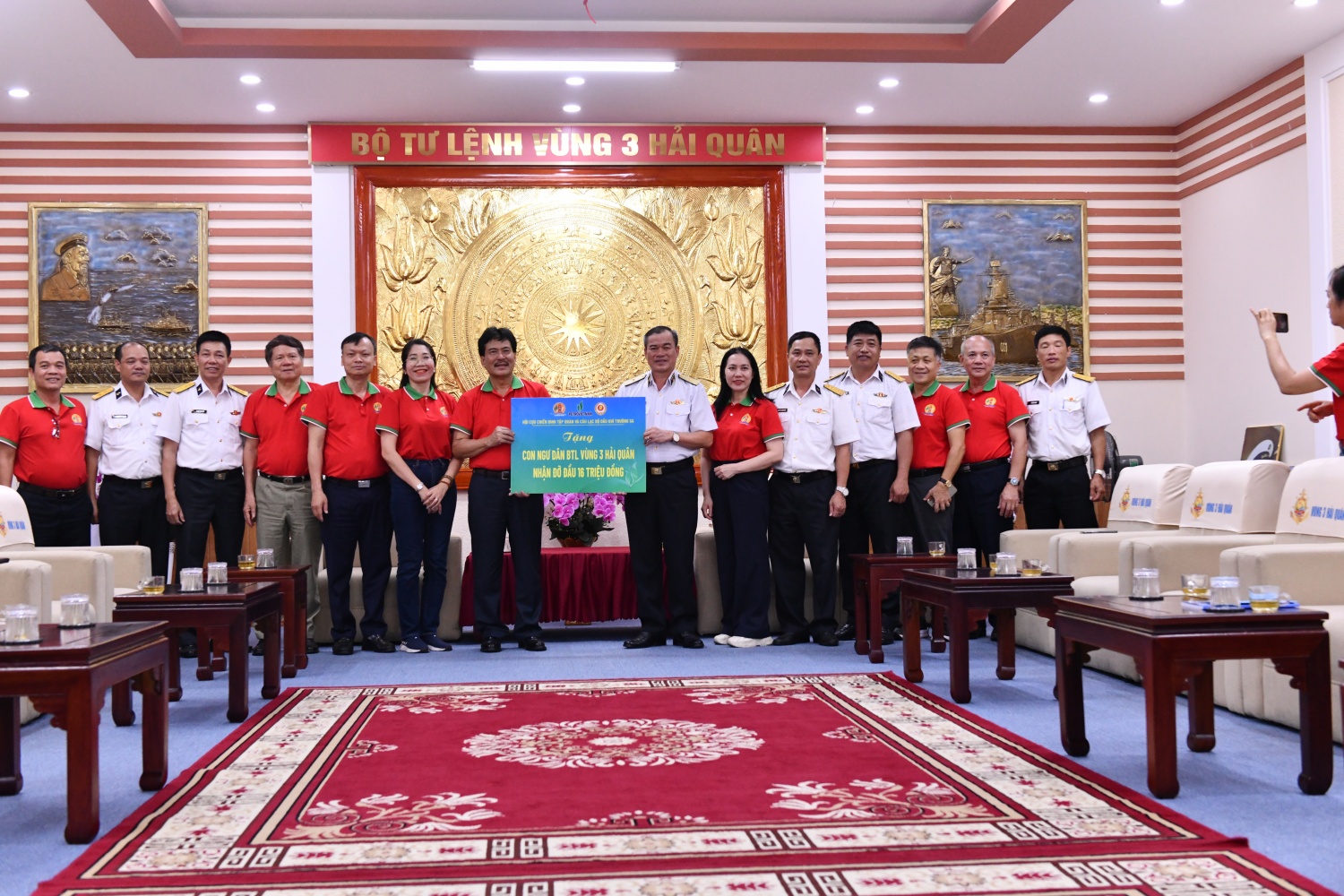 Hành trình gắn kết nghĩa tình biển đảo, lan tỏa văn hóa Petrovietnam Hành trình gắn kết nghĩa tình biển đảo, lan tỏa văn hóa Petrovietnam