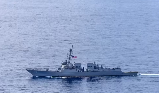 Mỹ chặn hai tàu chở dầu rời khỏi Iran