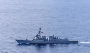 Mỹ chặn hai tàu chở dầu rời khỏi Iran