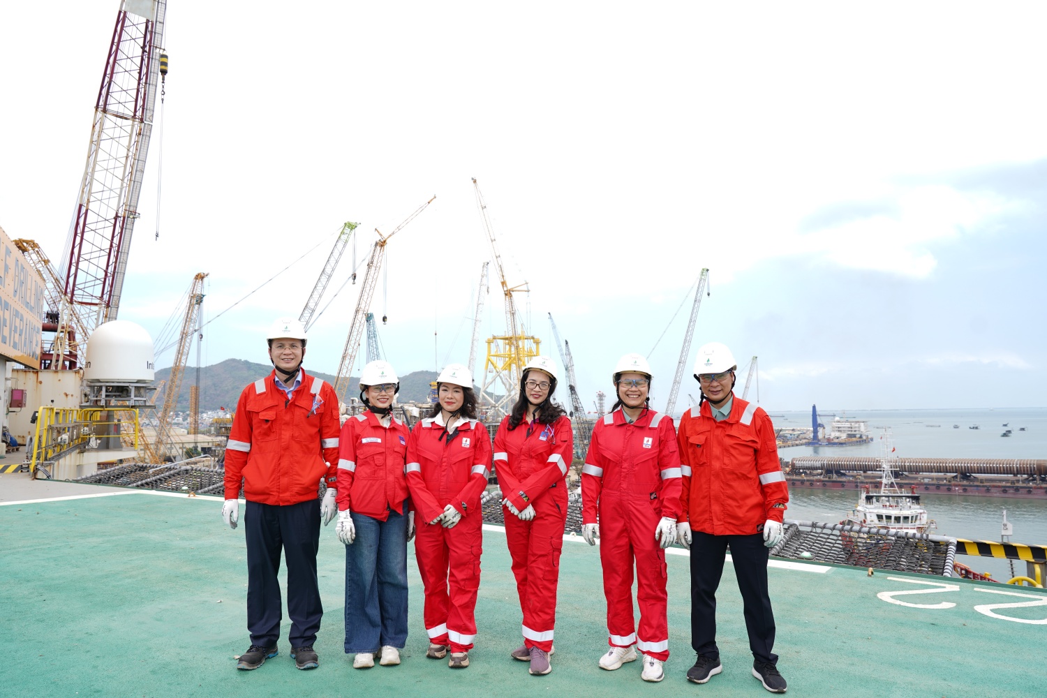 Dự án Đại Hùng Nam: Dấu ấn Khoa học - Công nghệ trong hành trình hồi sinh mỏ Đại Hùng DỰ ÁN ĐẠI HÙNG NAM: DẤU ẤN KHOA HỌC – CÔNG NGHỆ TRONG HÀNH TRÌNH HỒI SINH MỎ ĐẠI HÙNG