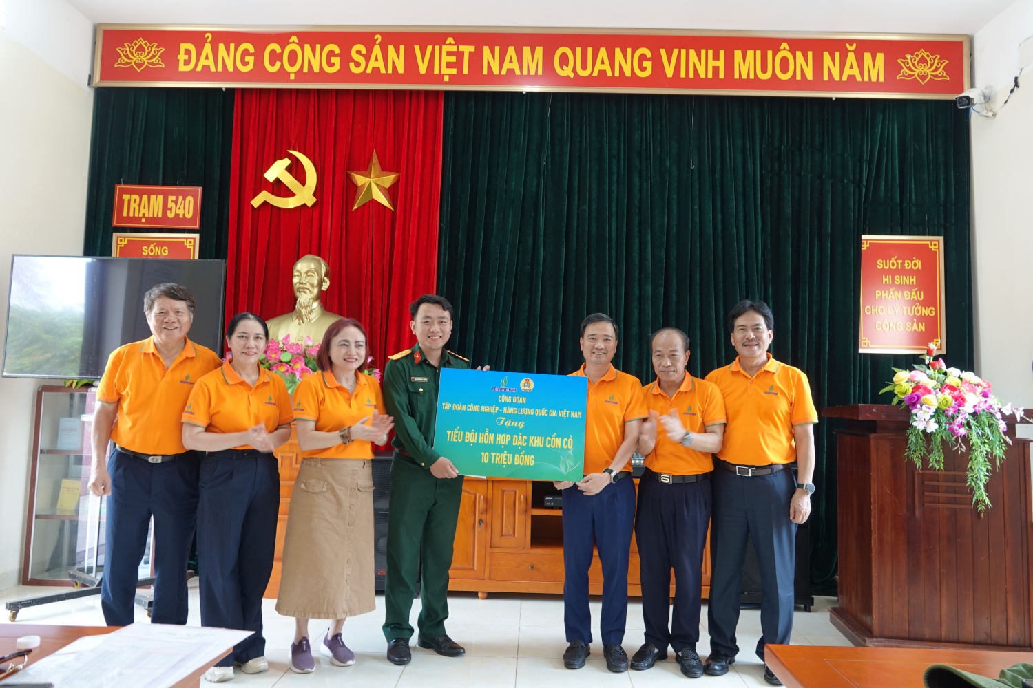 Hành trình gắn kết nghĩa tình biển đảo, lan tỏa văn hóa Petrovietnam Hành trình gắn kết nghĩa tình biển đảo, lan tỏa văn hóa Petrovietnam