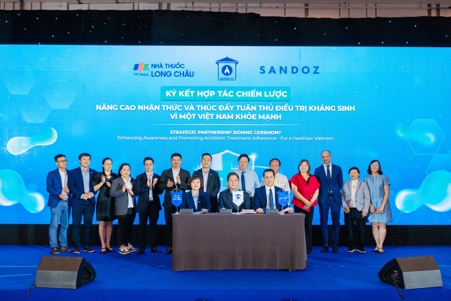 Hợp tác nâng cao nhận thức sử dụng kháng sinh Hợp tác nâng cao nhận thức sử dụng kháng sinh