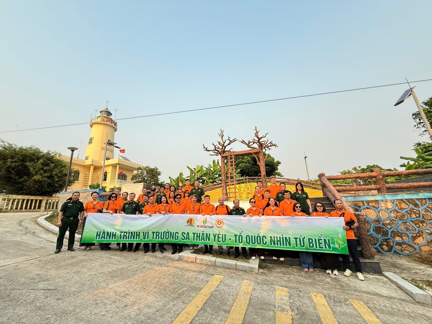 Hành trình gắn kết nghĩa tình biển đảo, lan tỏa văn hóa Petrovietnam Hành trình gắn kết nghĩa tình biển đảo, lan tỏa văn hóa Petrovietnam
