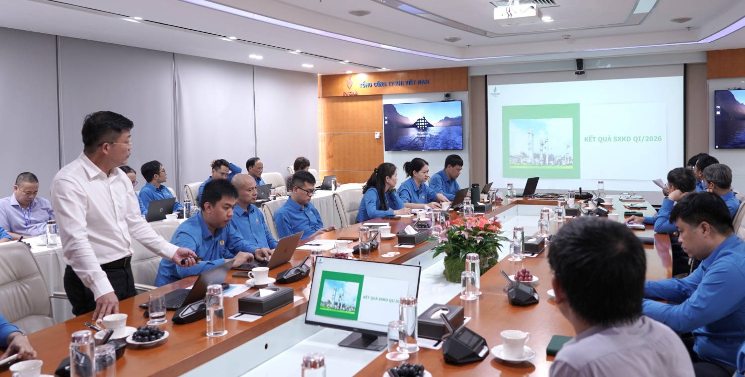 Đồng chí Mai Xuân Ba – Trưởng Ban Đầu tư phát triển PV GAS, cung cấp thông tin về tình hình hoạt động sản xuất kinh doanh quý I, các nhiệm vụ trong quý II/2026 của PV GAS Đồng chí Mai Xuân Ba – Trưởng Ban Đầu tư phát triển PV GAS, cung cấp thông tin về tình hình hoạt động sản xuất kinh doanh quý I, các nhiệm vụ trong quý II/2026 của PV GAS